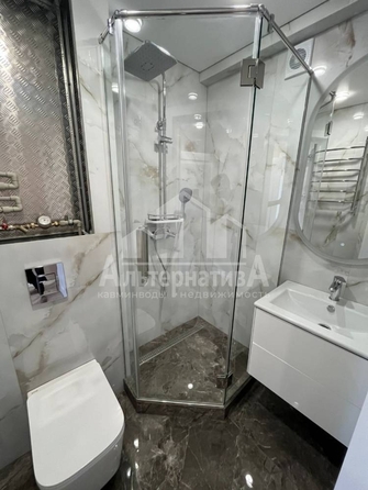 
  Продается 1-комн. квартира, 37 м², Андрея Губина ул
. Фото 9.