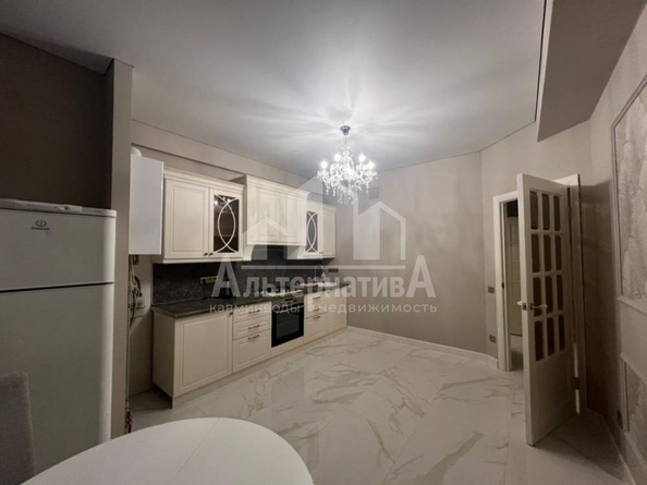 
   Продам 1-комнатную, 47 м², Буачидзе ул

. Фото 2.