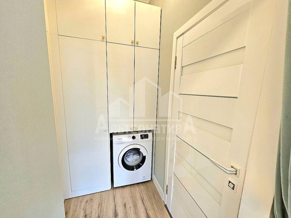 
  Продается 3-комн. квартира, 80 м², Декабристов ул
. Фото 9.