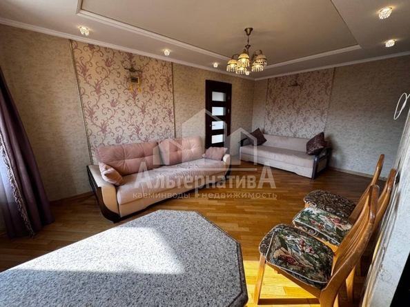 
   Продам 2-комнатную, 44.3 м², Умара Алиева ул

. Фото 3.