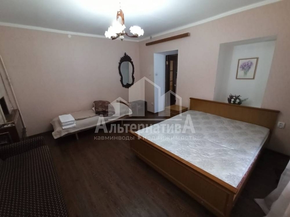 
   Продам 3-комнатную, 82 м², Подгорная ул

. Фото 8.