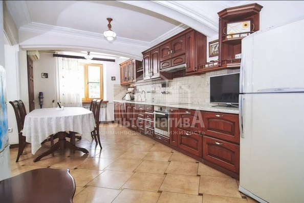 
   Продам 4-комнатную, 138 м², Набережная ул

. Фото 1.