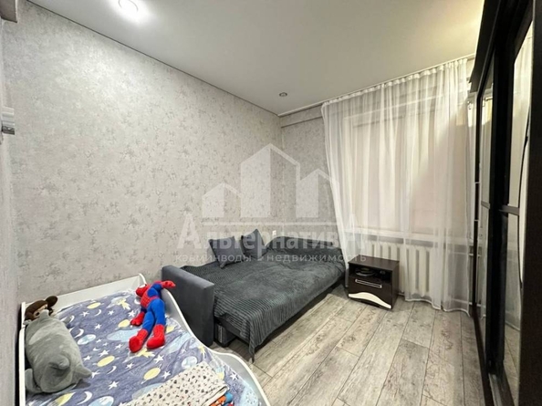 
  Продается 3-комн. квартира, 49 м², Героев Медиков ул
. Фото 3.
