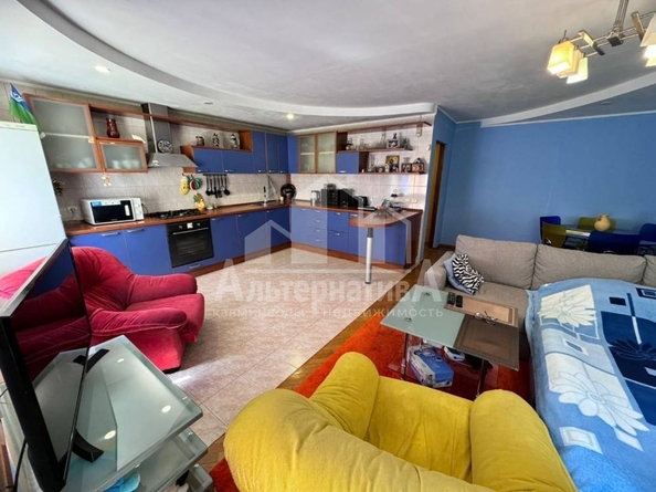 
  Продается 3-комн. квартира, 103.3 м², Титова ул
. Фото 2.