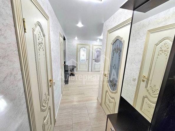 
   Продам 2-комнатную, 43.6 м², Кирова ул

. Фото 1.