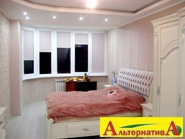 
  Продается 2-комн. квартира, 80 м², Декабристов ул
. Фото 7.