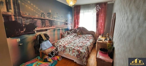 
   Продам 3-комнатную, 56 м², 40 лет Октября ул

. Фото 1.