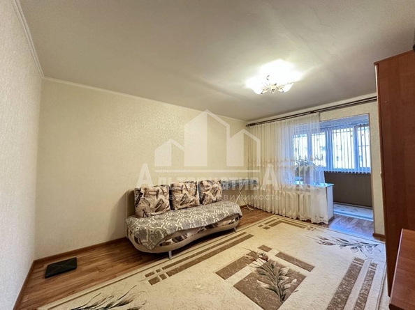 
   Продам 2-комнатную, 49.2 м², Хасановская ул

. Фото 2.