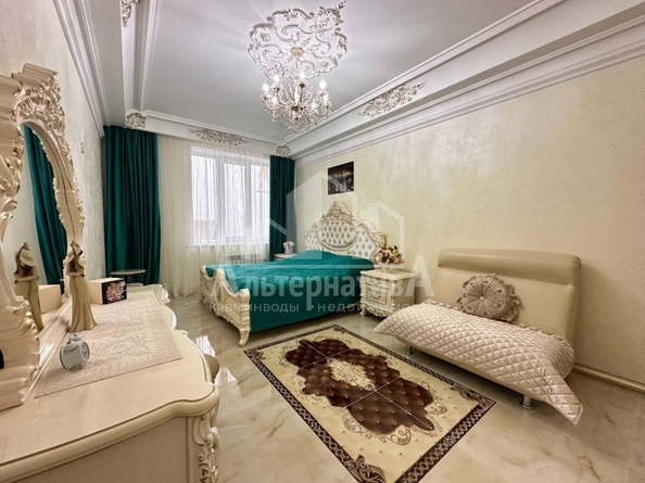 
   Продам 1-комнатную, 43 м², Декабристов ул

. Фото 4.