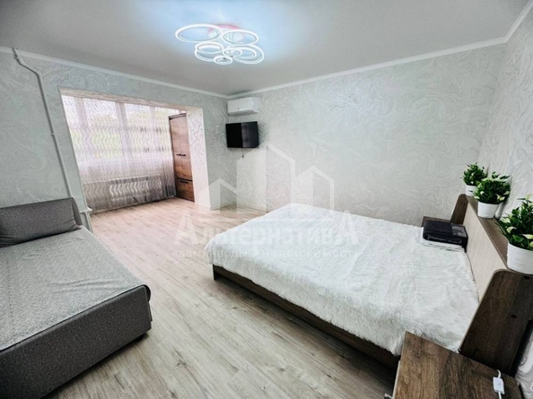 
   Продам 2-комнатную, 48.6 м², Андрея Губина ул

. Фото 2.