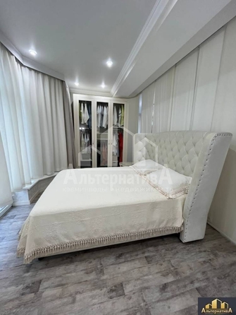 
  Продается 2-комн. квартира, 71 м², Декабристов ул
. Фото 2.