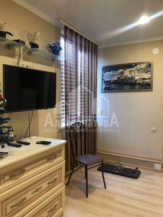 
   Продам 2-комнатную, 32.4 м², Прямая ул

. Фото 4.