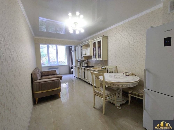 
  Продается 1-комн. квартира, 52 м², Декабристов ул
. Фото 5.