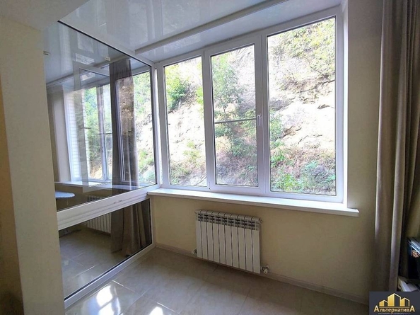 
  Продается 1-комн. квартира, 52 м², Декабристов ул
. Фото 7.