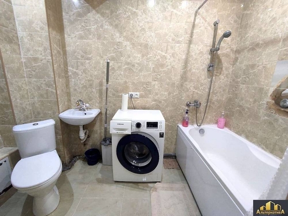 
  Продается 1-комн. квартира, 52 м², Декабристов ул
. Фото 8.