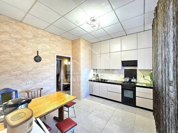 
  Продается 3-комн. квартира, 70 м², Школьная ул
. Фото 3.