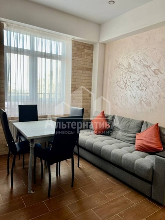 
   Продам 3-комнатную, 86.9 м², Декабристов ул

. Фото 1.