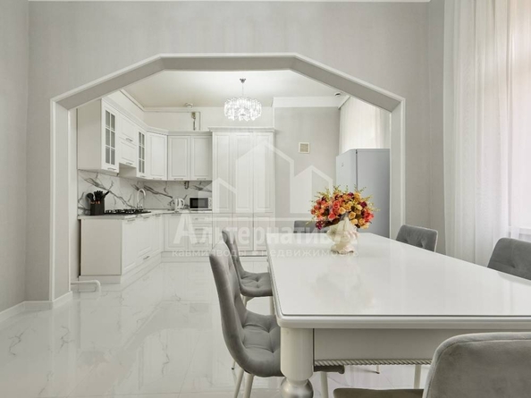 
  Продается 3-комн. квартира 118.2 м². Фото 1.