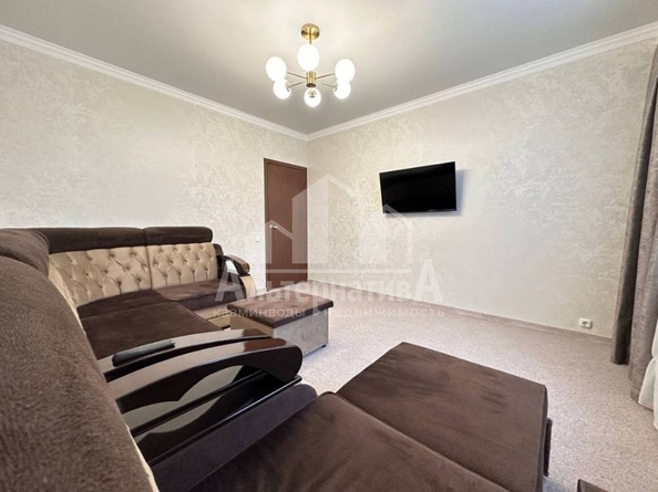
  Продается 1-комн. квартира, 37 м², Набережная ул
. Фото 2.