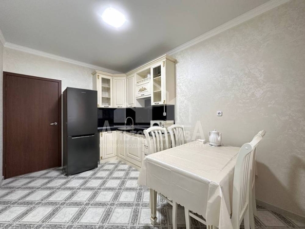 
  Продается 1-комн. квартира, 37 м², Набережная ул
. Фото 3.