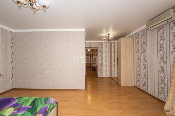 
   Продам 3-комнатную, 115.5 м², Братский пер, 46/16

. Фото 2.