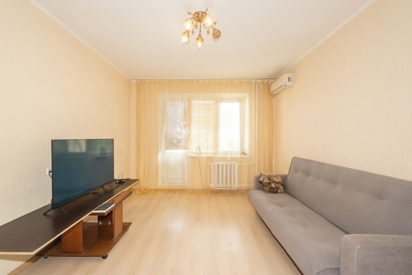 
   Продам 2-комнатную, 56 м², Малиновского ул, 78В

. Фото 19.