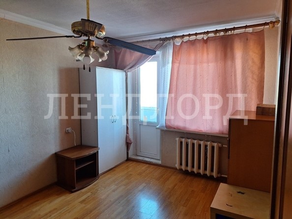 
   Продам 1-комнатную, 30 м², Комарова б-р, 40/2

. Фото 5.