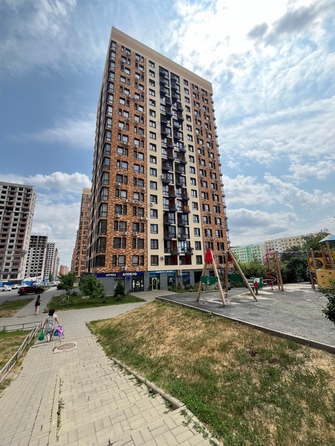 
  Продается 3-комн. квартира 75.6 м². Фото 1.