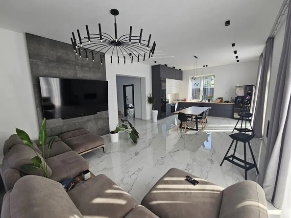 
  Продается дом 240 м². Фото 1.