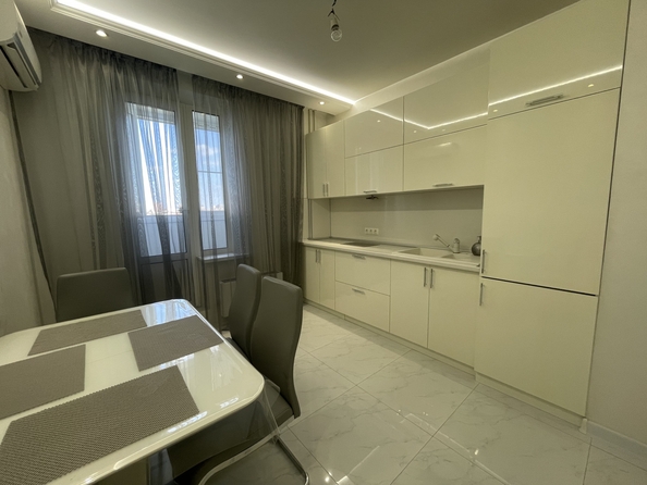 
  Продается 2-комн. квартира 57 м². Фото 1.