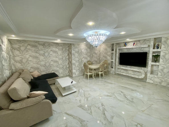 
  Продается 4-комн. квартира 184.5 м². Фото 1.