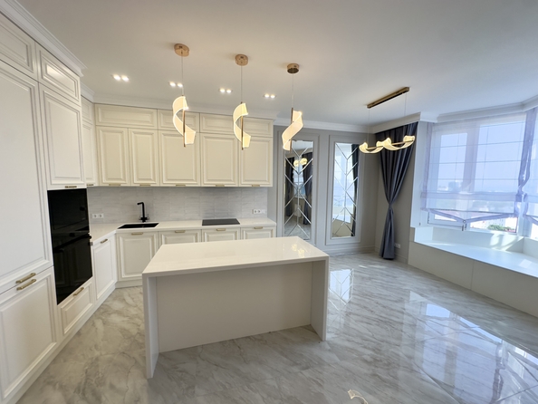 
  Продается 4-комн. квартира 130 м². Фото 1.
