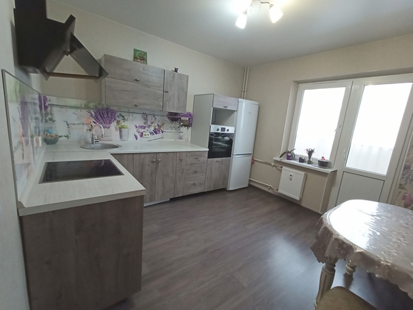 
  Продается 2-комн. квартира 65 м². Фото 2.