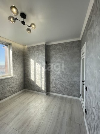 
   Продам 2-комнатную, 41 м², Вагулевского ул, 35-37

. Фото 1.
