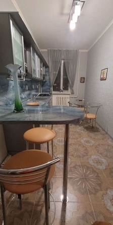 
   Продам 2-комнатную, 75.8 м², Космонавтов пл, 5Б

. Фото 3.