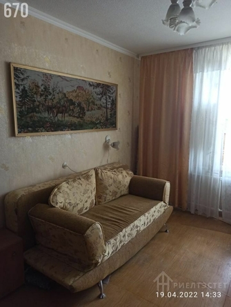 
   Продам 2-комнатную, 50 м², Добровольского пл, 8/1

. Фото 3.