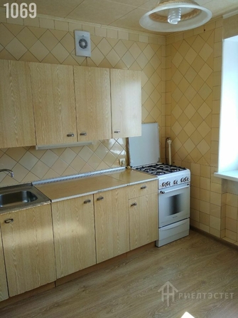 
   Продам 2-комнатную, 54 м², 40-летия Победы пр-кт, 37/6

. Фото 1.