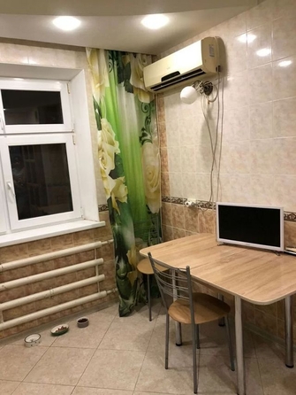 
   Продам 4-комнатную, 80 м², Сергея Шило ул, 204-1

. Фото 4.