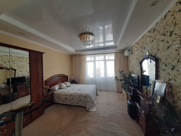 
   Продам 3-комнатную, 91 м², Инициативная ул, 54А

. Фото 5.