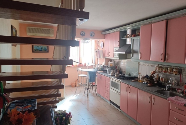 
   Продам 3-комнатную, 100 м², Максима Горького ул, 220А

. Фото 2.