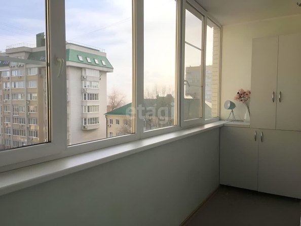 
   Продам 2-комнатную, 43 м², Комсомольская пл, 3А

. Фото 2.