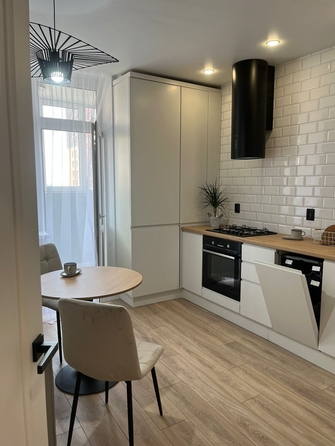 
   Продам 1-комнатную, 42 м², Берберовская ул, 7/2

. Фото 4.