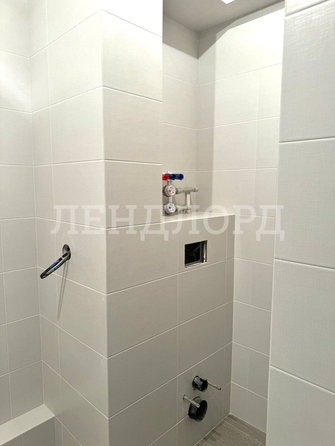 
   Продам 2-комнатную, 57 м², 

. Фото 4.