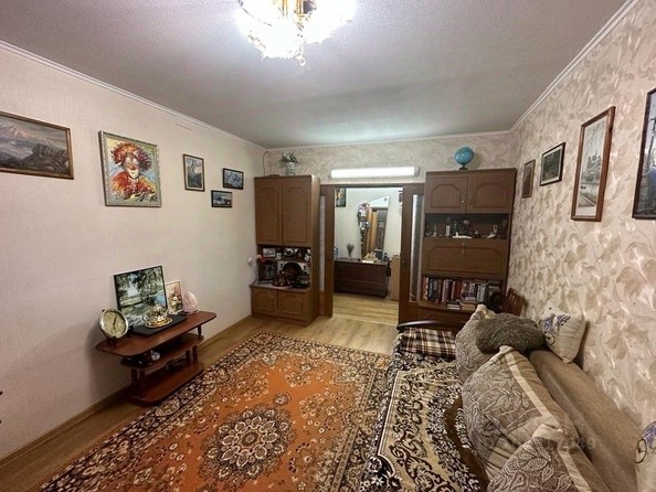 
   Продам 2-комнатную, 52.1 м², Комарова б-р, 9

. Фото 4.