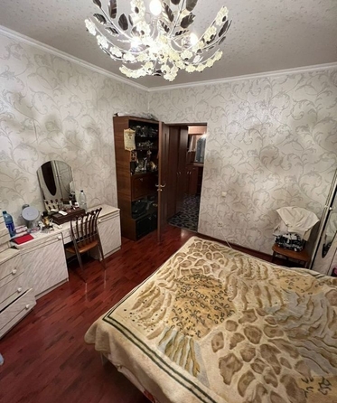 
   Продам 2-комнатную, 56 м², Миронова ул, 14А

. Фото 2.