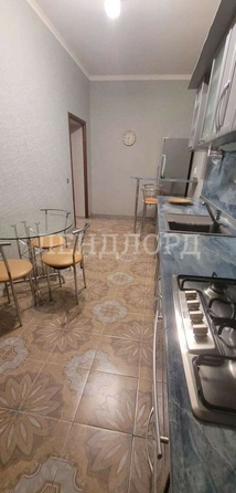 
   Продам 2-комнатную, 76 м², Космонавтов пл, 5Б

. Фото 8.