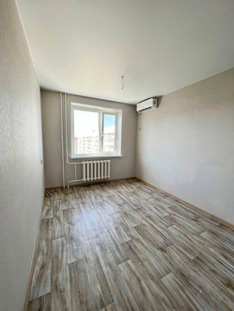 
   Продам 3-комнатную, 65 м², Думенко ул, 13/1

. Фото 7.