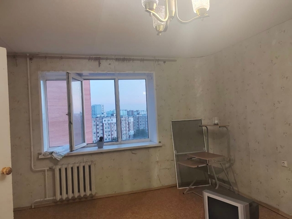 
   Продам 1-комнатную, 40 м², Лелюшенко ул, 13

. Фото 1.