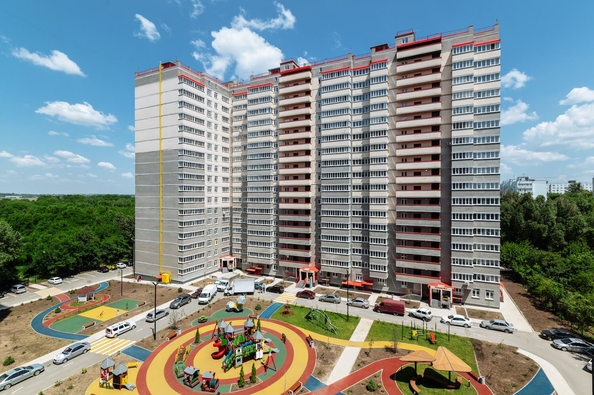 
   Продам 3-комнатную, 97 м², 40-летия Победы пр-кт, 63/15

. Фото 3.