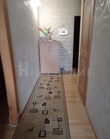 
   Продам 1-комнатную, 44.8 м², Кленовая ул, 23

. Фото 2.